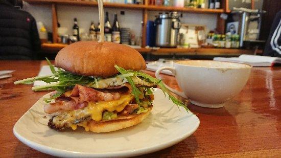 Full Circle Snowsurf Cafe-Restaurant-Bar